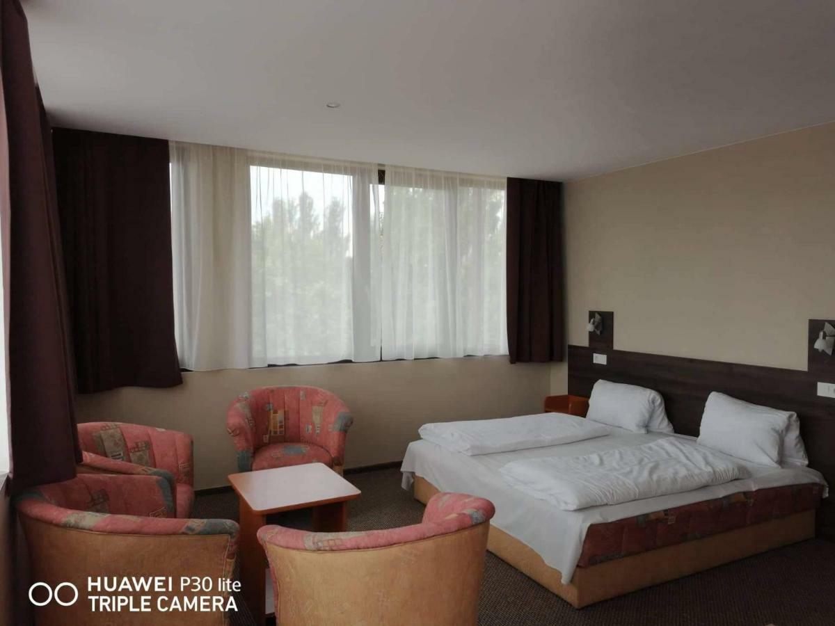 Hotel Tagore バラトンフレド エクステリア 写真