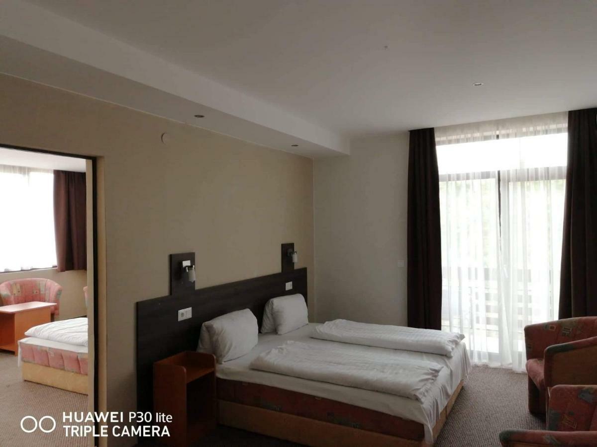 Hotel Tagore バラトンフレド エクステリア 写真